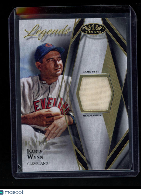 2022 Topps Tier One Early Wynn Legends 061/149 Memorabilia